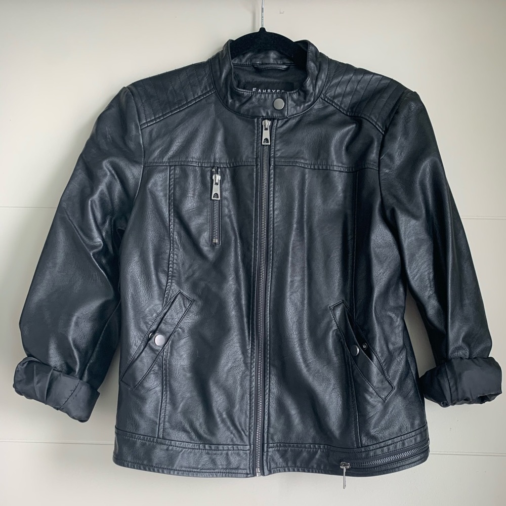 FAHSYEE Black Faux Leather